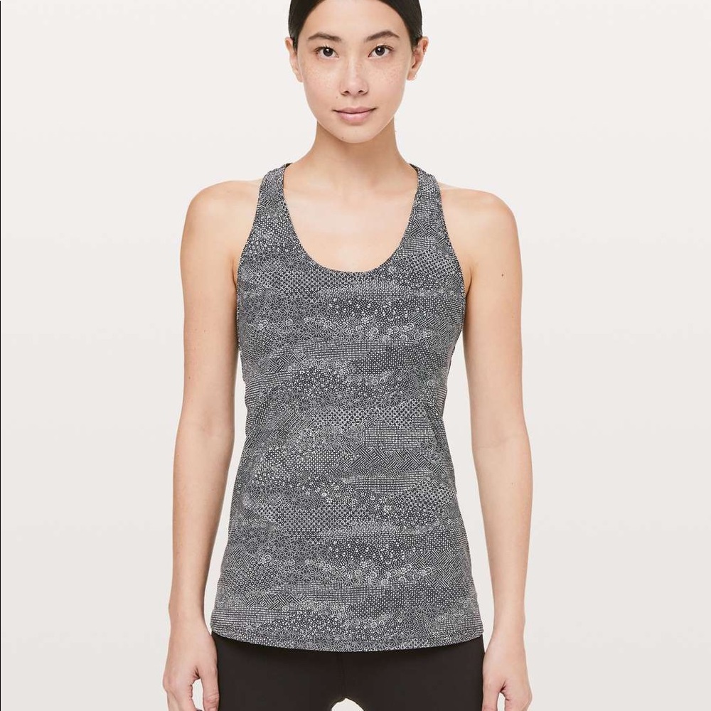 Lululemon Cross Conditioning 2 in 1 tank